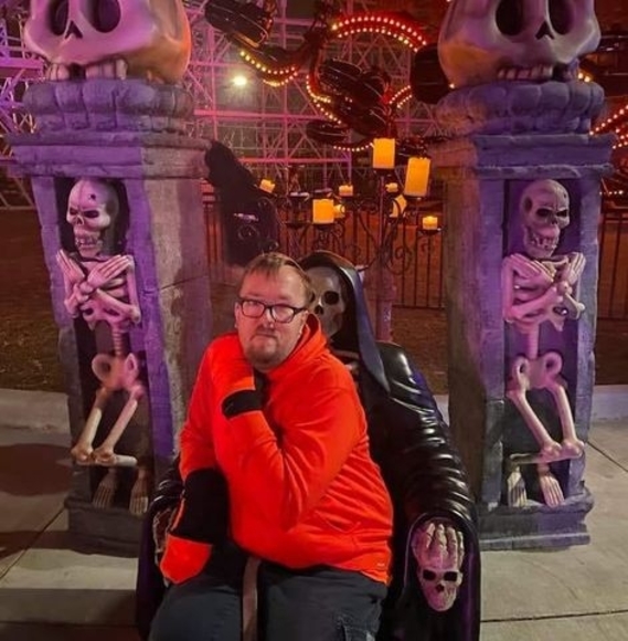 Meet your Posher, Kyle - Picture 1 of 1